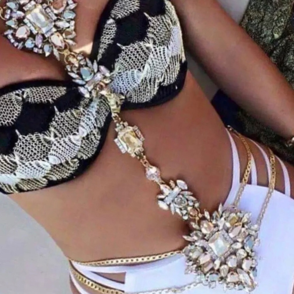 CRYSTAL BODYCHAIN